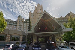 pet friendly restaurants in whistler, dog friendly restaurants in whistler