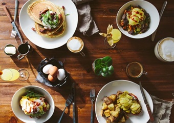 Stoonesedge pet friendly restaurant in whistler